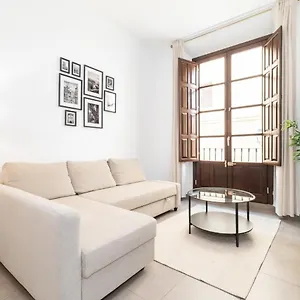 https://moderno-apartamento-centro-de-granada-2.es-andalucia.com